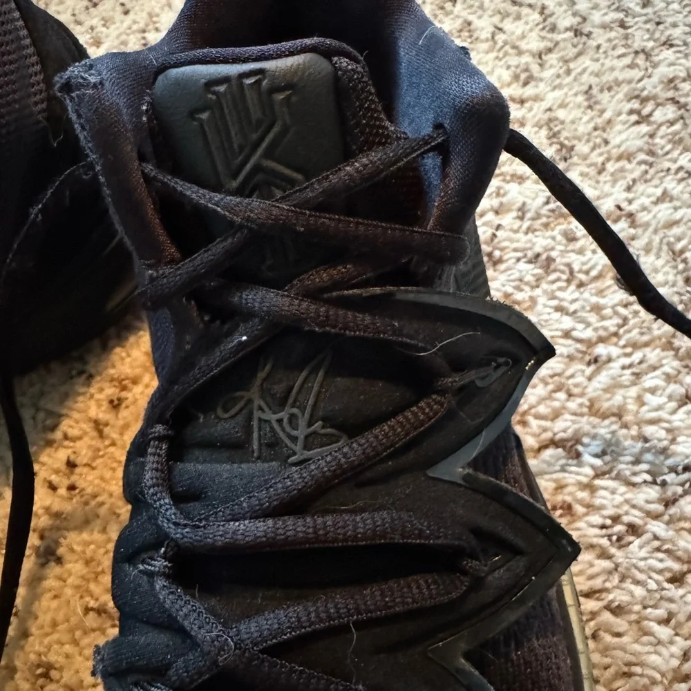 Nike Kyrie 5 'Neon Sole',‎ Men’s, 8.5